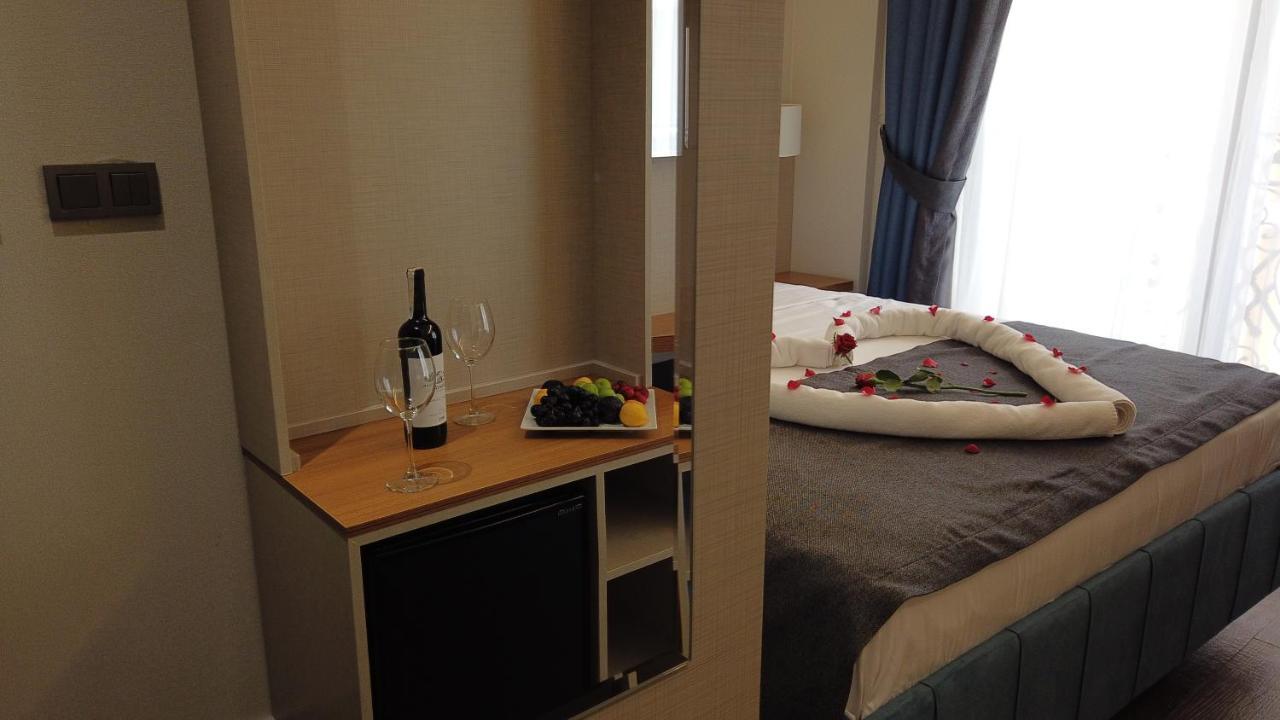 Mithras Hotel İzmir Buitenkant foto